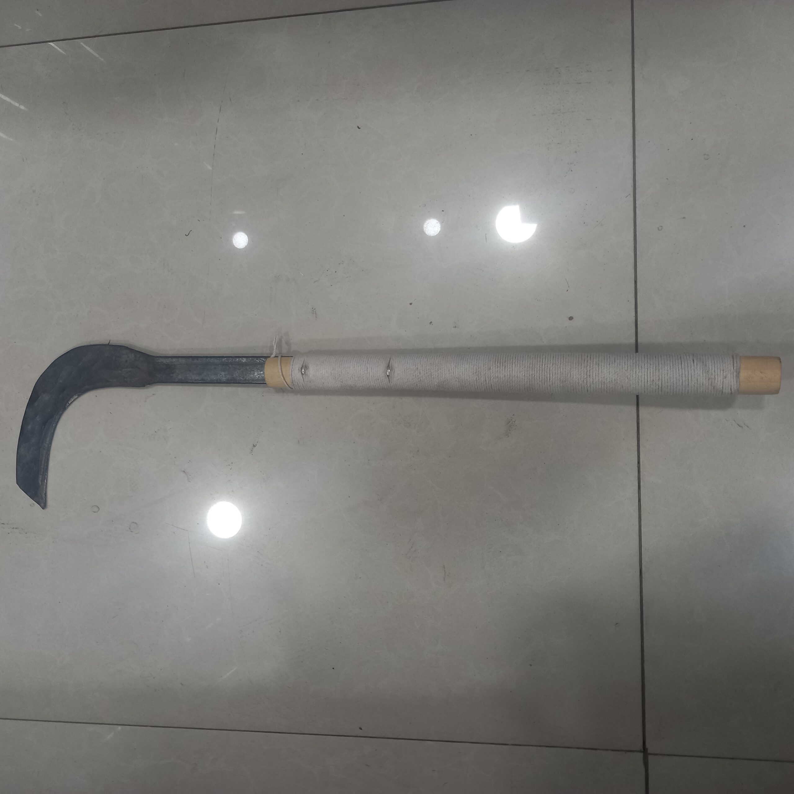 منجل تكريب النخيل يدوي النخل